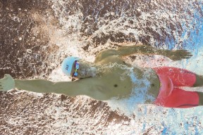 kaiyun官方网站-_荒漠越野跑：在沙丘中追逐极限_，沙漠越野技术指导 视频