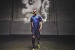 开云官网-冰雪加持！瑞士队打出“雪地精准控球”，瑞士滑雪队