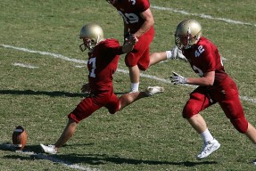 开云体育-【夺金之战】丁俊晖如何利用进攻策略拿下比赛？，丁俊晖夺冠所有视频