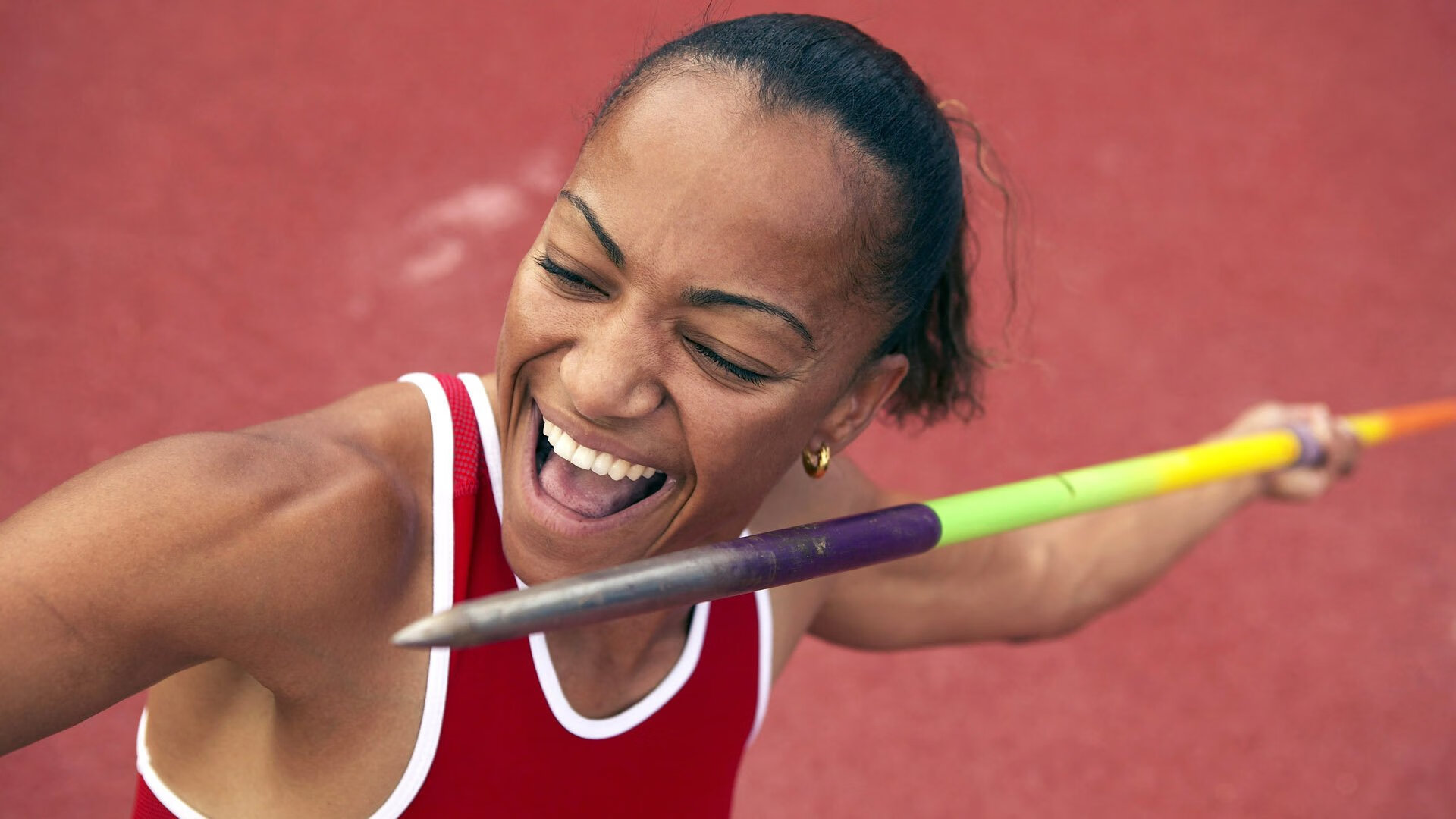 _运动员福利提升：专属训练场地与设备_，运动员训练的地方