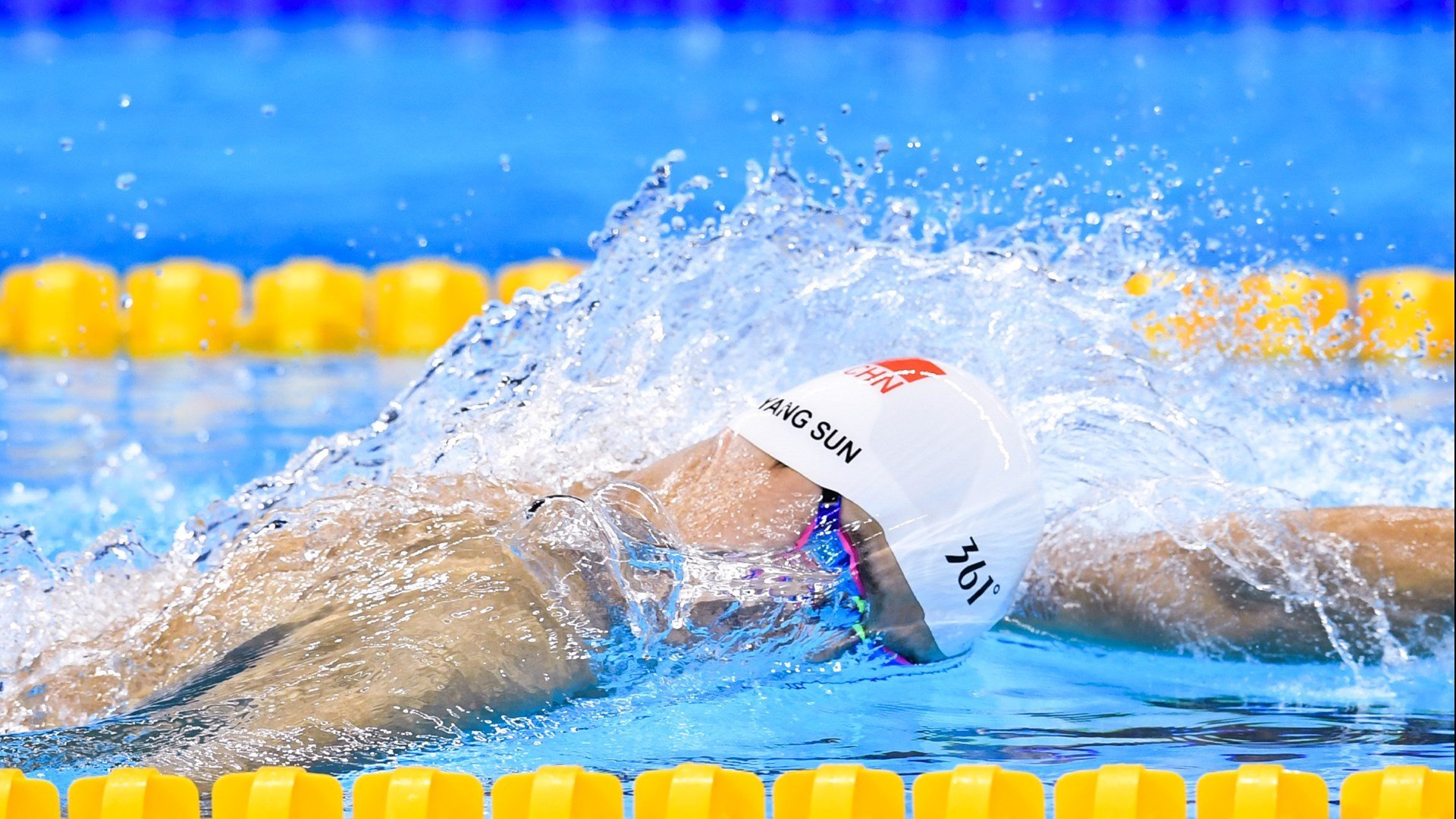 《国际合作新动向：多国战队联动竞技》，国际队伍