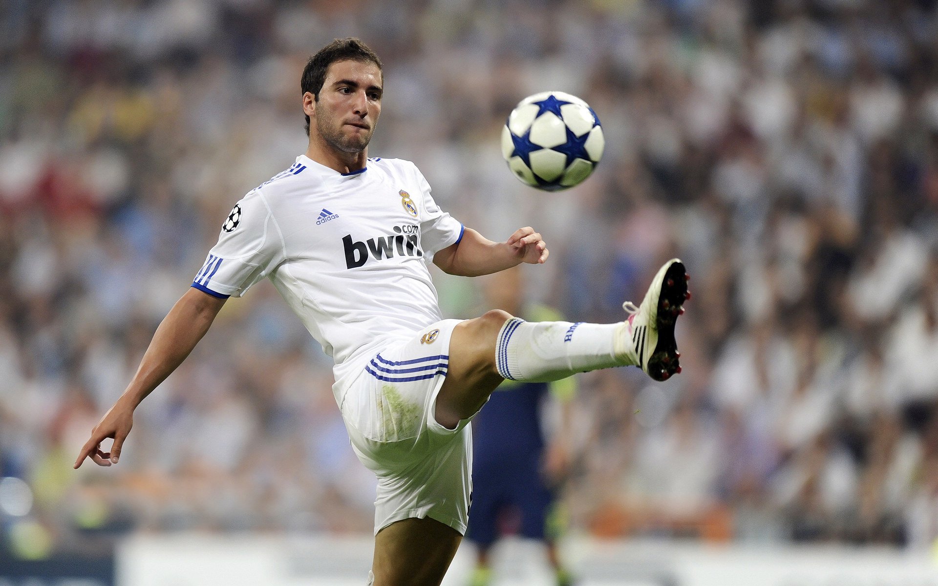 史诗级“欧冠决战”:悬念与激情同在,欧冠决赛爆冷